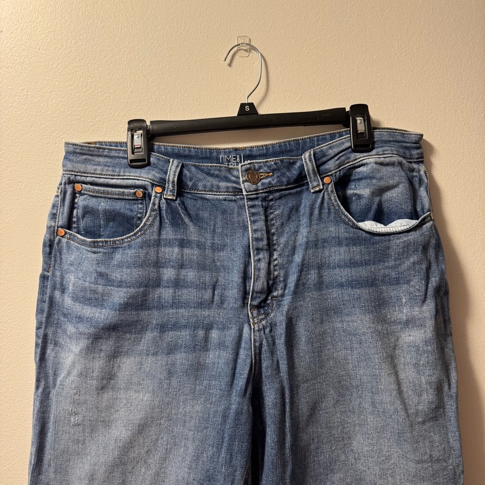 Women’s jeans!